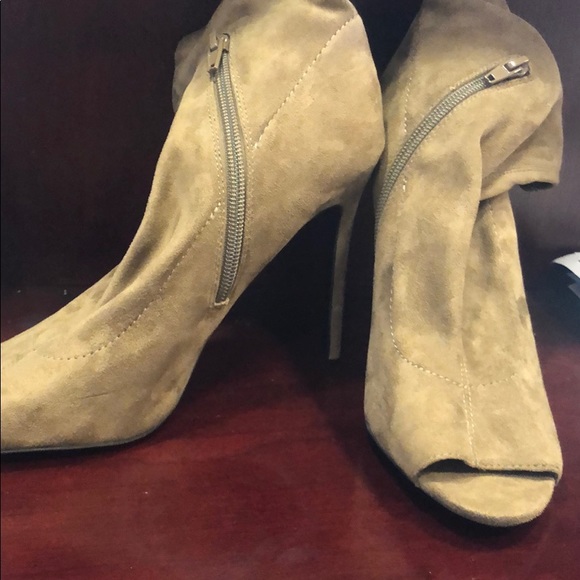 Aldo suede pumps - Picture 2 of 3